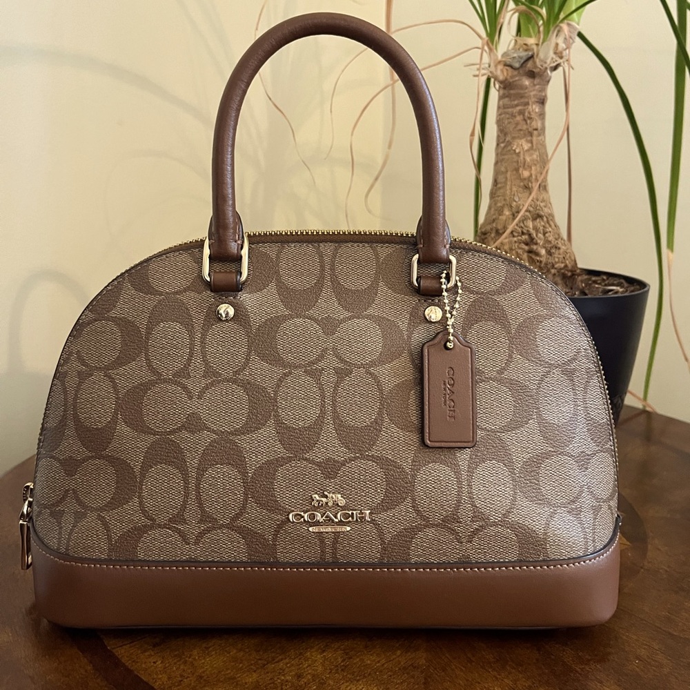 Coach Purse! Used once or twice; in very good condition!!